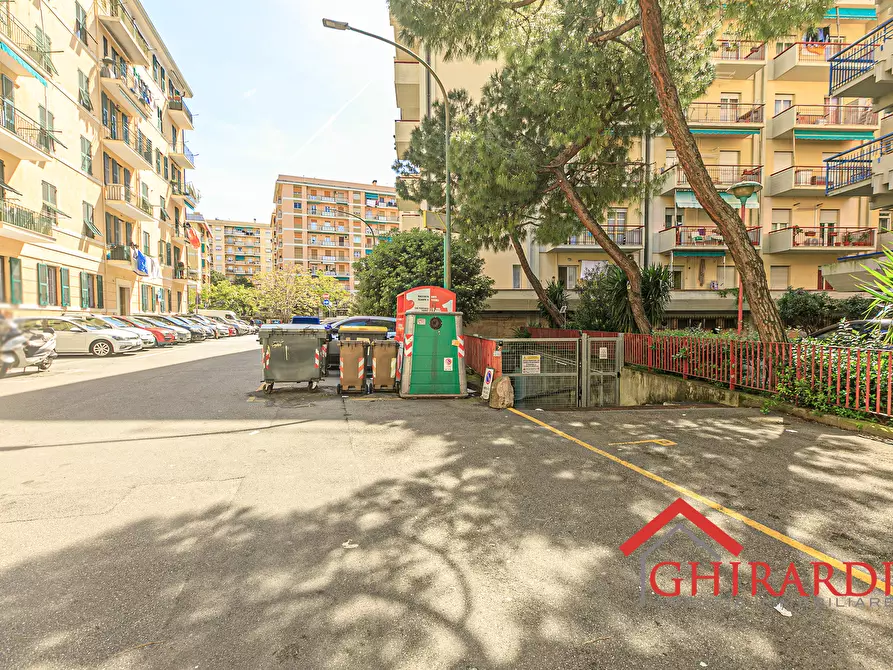 Immagine 20 di Garage in affitto  in VIA CHIARAVAGNA a Genova