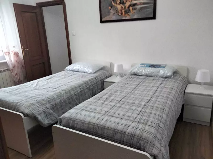 Immagine 5 di Trilocale in affitto  in Passo del Cantarena 1 a Genova