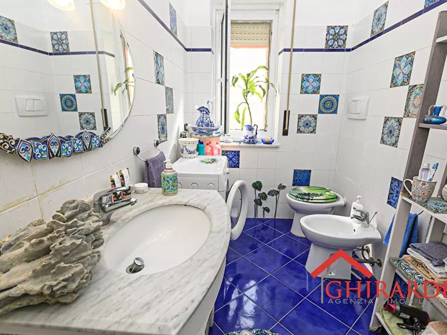 Immagine 23 di Trilocale in vendita  in VIA DELL'INSURREZIONE 12A a Genova