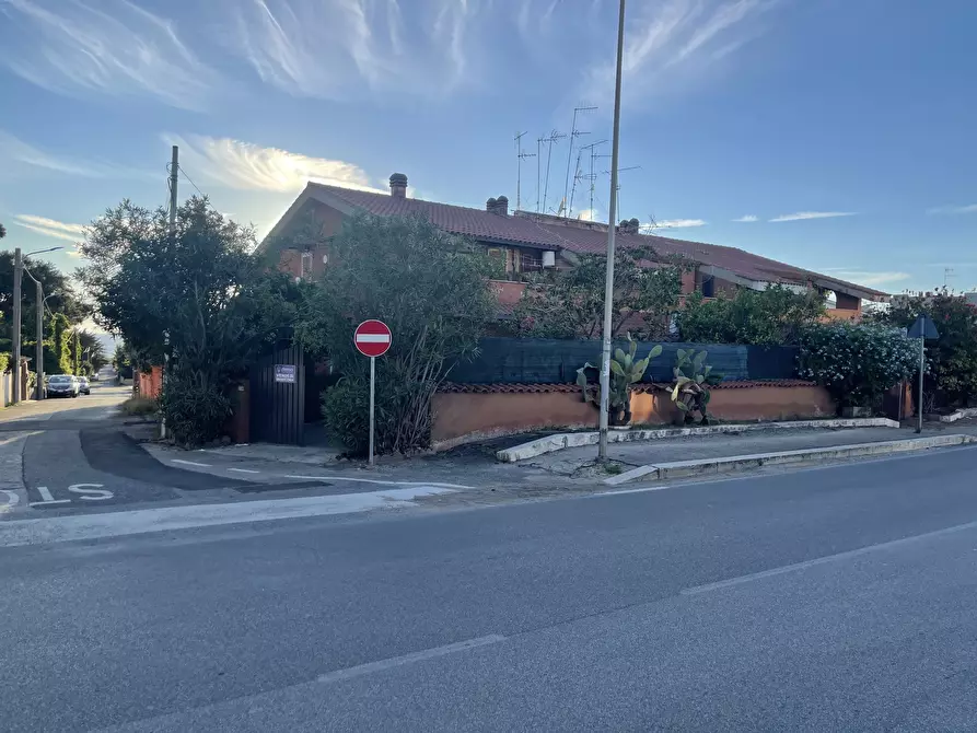 Immagine 1 di Porzione di casa in vendita  in via portofino 2 a Anzio