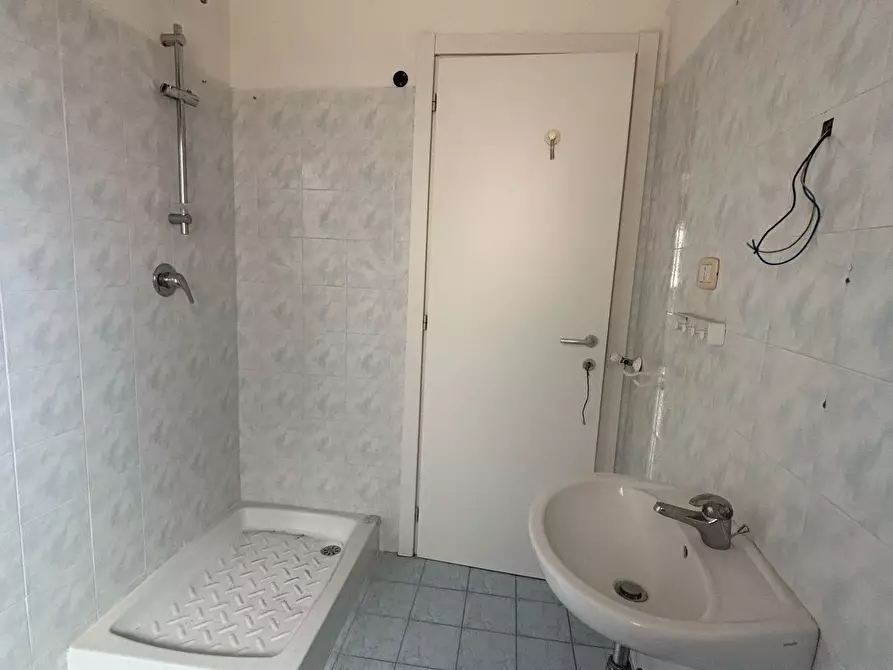 Immagine 12 di Ufficio in vendita  in Via Santa Maria 160 a Nettuno