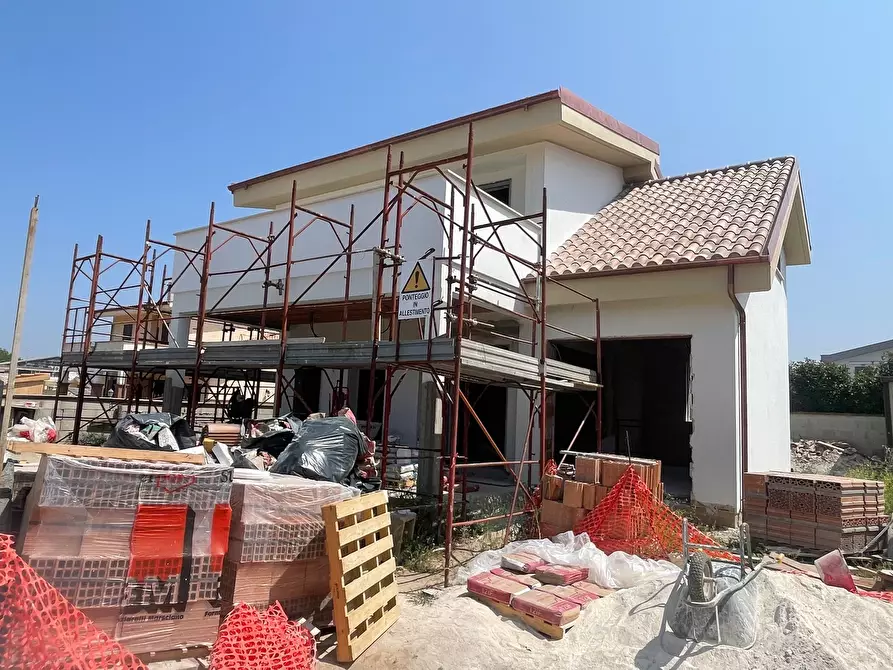 Immagine 10 di Villa in vendita  in Via della Cannuccia 12 a Anzio