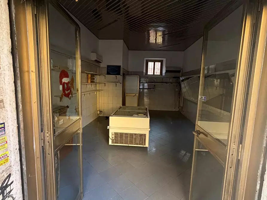 Immagine 4 di Locale commerciale in vendita  in Via Vittorio Veneto 43 a Nettuno