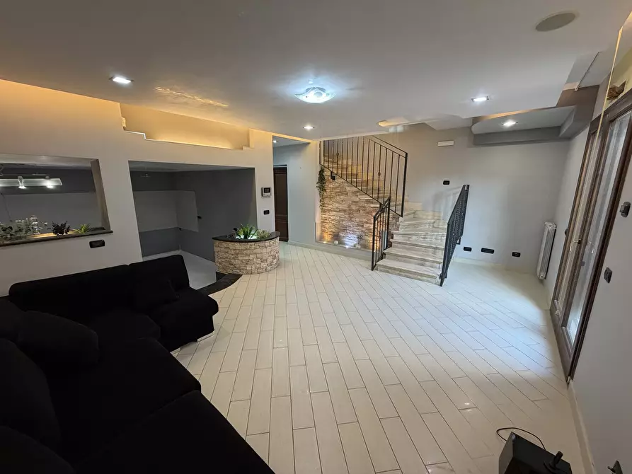 Immagine 9 di Villa in vendita  in Via Dora Baltea a Ardea