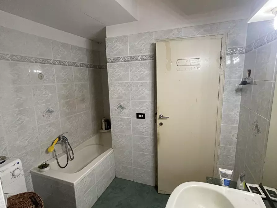 Immagine 12 di Trilocale in vendita  in Via della Liberazione 45 a Nettuno