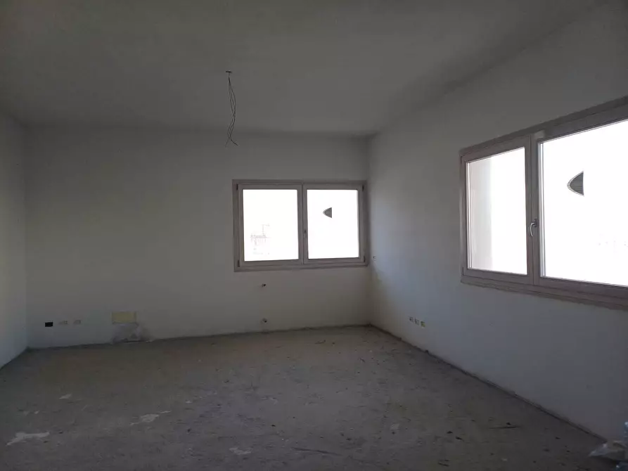 Immagine 10 di Villetta a schiera in vendita  a Livorno