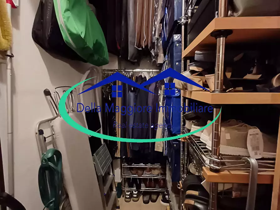 Immagine 28 di Appartamento in vendita  a Livorno