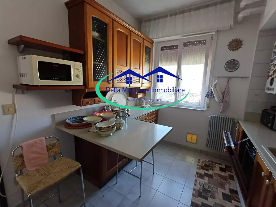 Immagine 11 di Pentalocale in vendita  in via montebello a Livorno