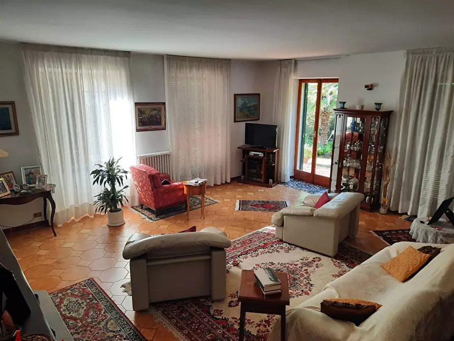 Immagine 17 di Appartamento in vendita  a Livorno