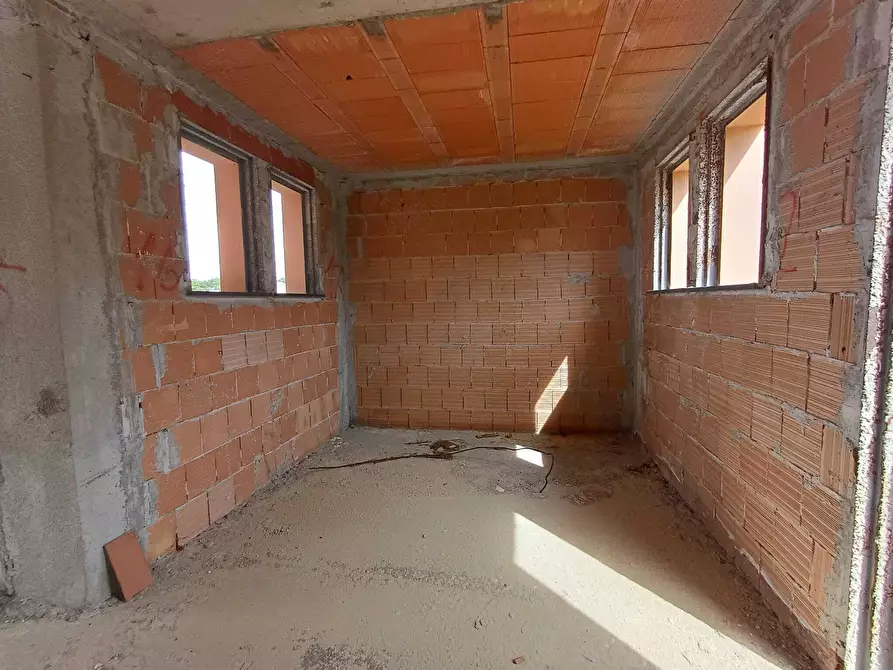 Immagine 4 di Villa in vendita  a Livorno