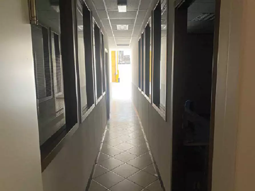 Immagine 5 di Capannone industriale in vendita  a Parma