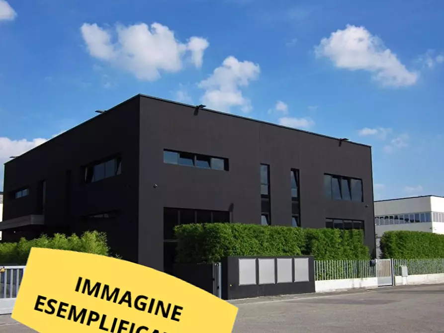 Immagine 5 di Attività artigianale in affitto  a Collecchio