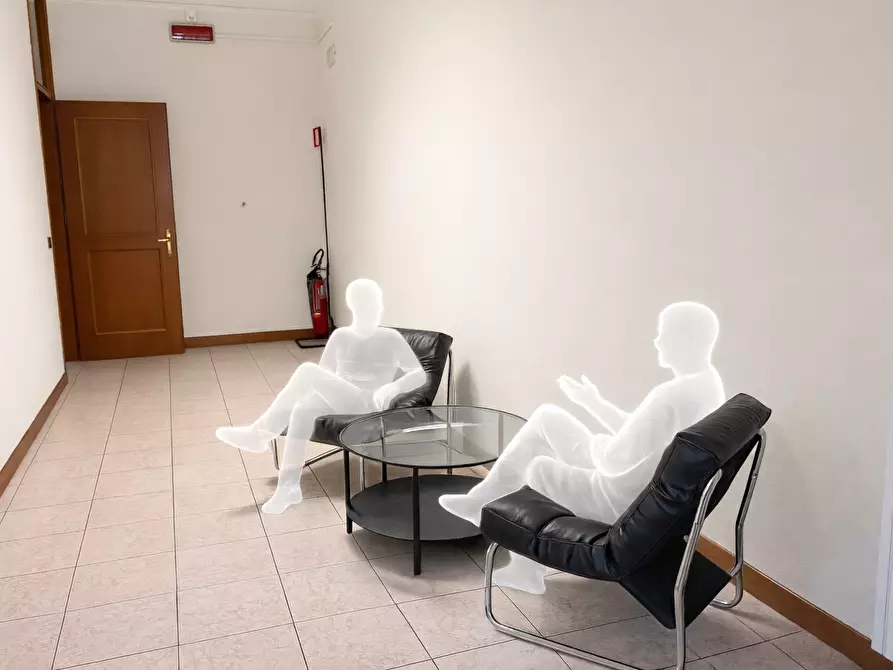 Immagine 14 di Attività artigianale in affitto  a Parma