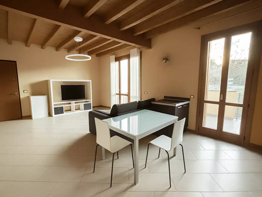 Immagine 3 di Trilocale in vendita  a Langhirano