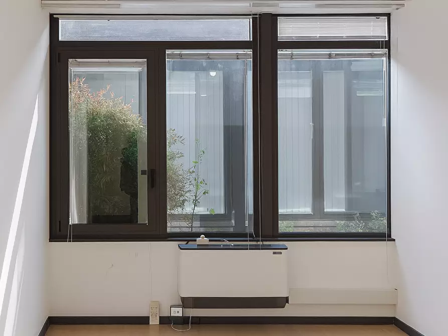 Immagine 5 di Ufficio in affitto  a Parma