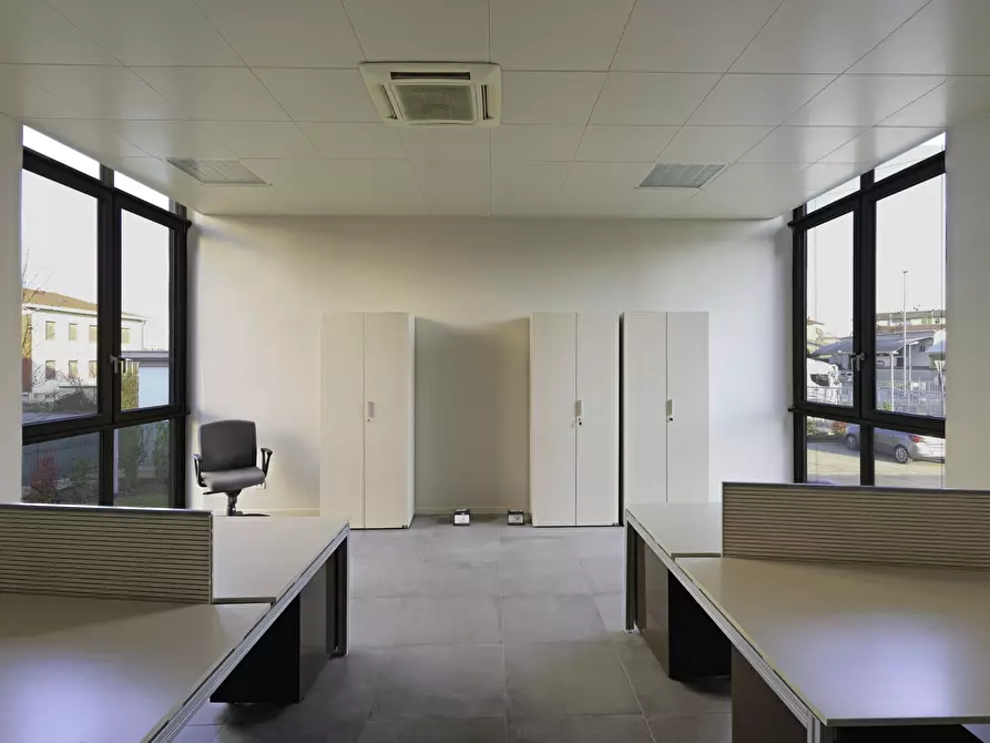 Immagine 9 di Ufficio in affitto  in via Ferdinando Bernini 32 a Parma