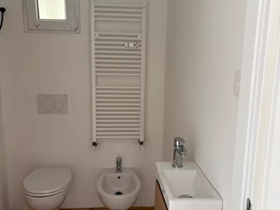 Immagine 11 di Trilocale in affitto  in Via Malta a Trento