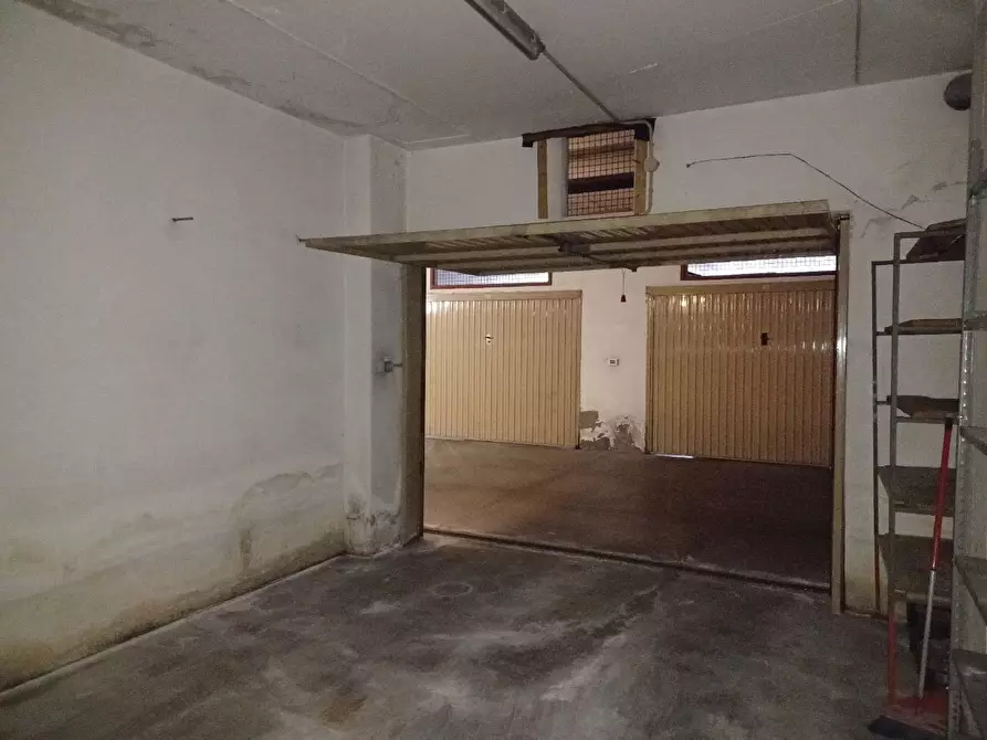 Immagine 7 di Garage in vendita  a Trento