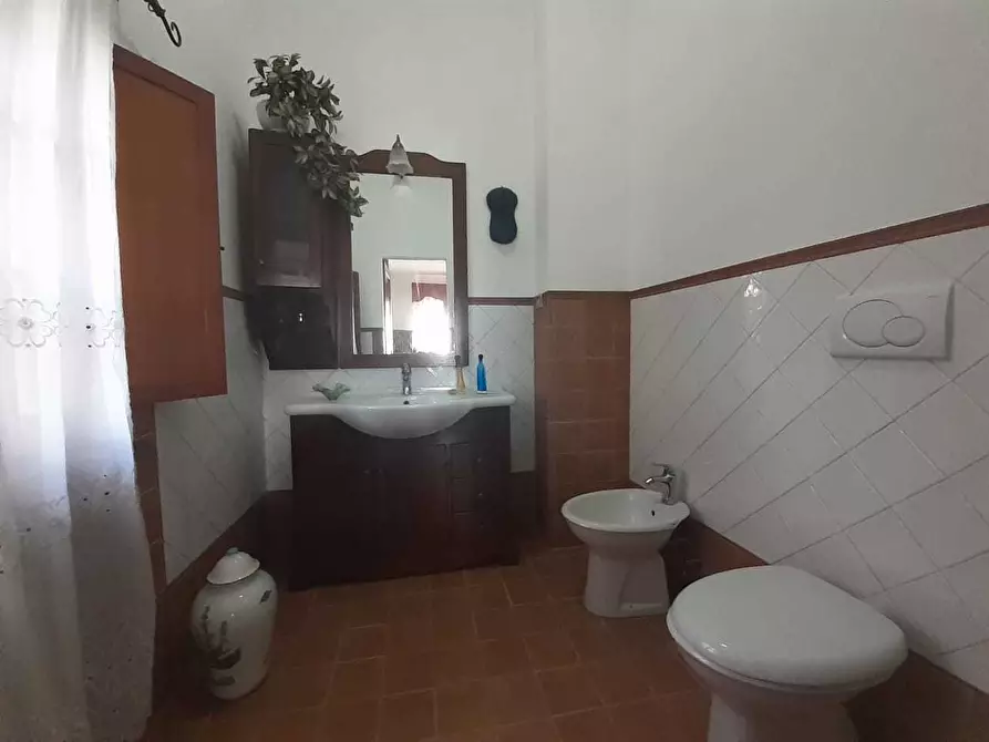Immagine 23 di Villa in vendita  in VIA chiaravallese a Osimo