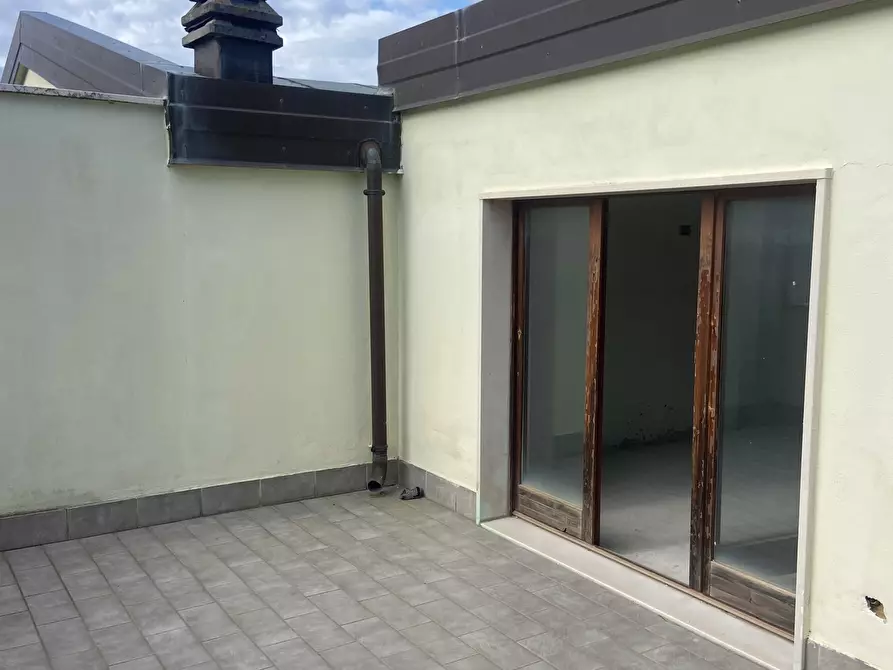 Immagine 11 di Attico in vendita  in via aldo moro a Osimo