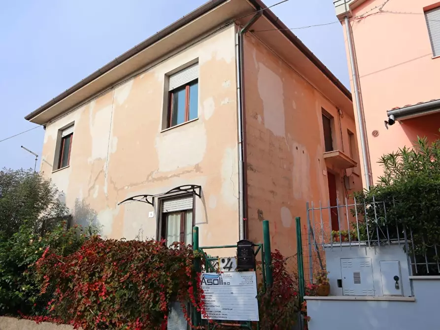 Immagine 14 di Porzione di casa in vendita  in Via delle Querce a Senigallia