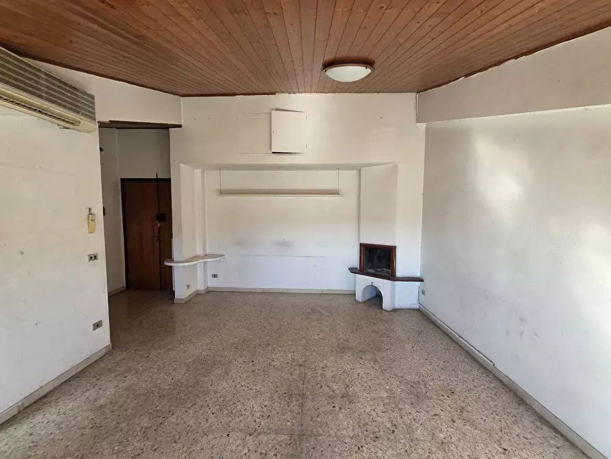 Immagine 8 di Bilocale in vendita  in Via Martiri della resistenza a Ancona