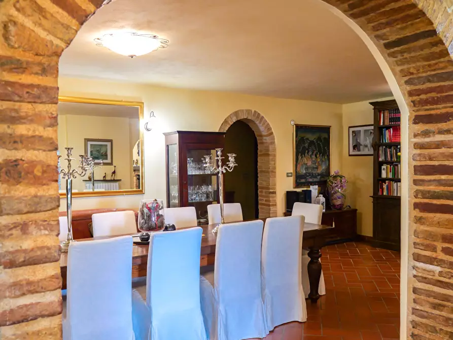 Immagine 51 di Villa in vendita  in VIA CHIARAVALLESE a Osimo