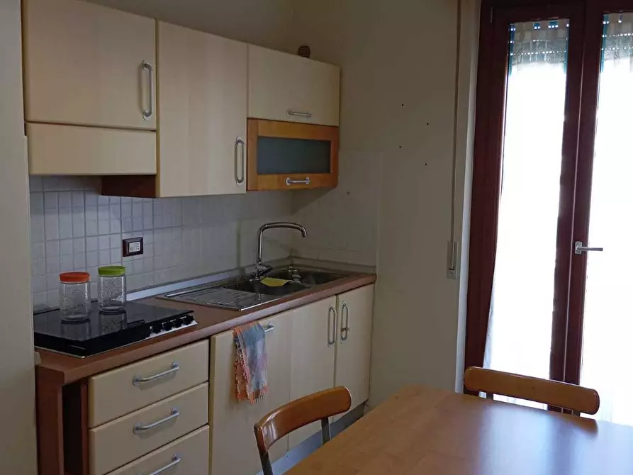 Immagine 15 di Bilocale in vendita  in Via Cingoli 7 a Ancona