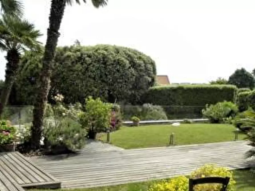 Immagine 26 di Villa in vendita  in Via Mare Verde 41 a Numana