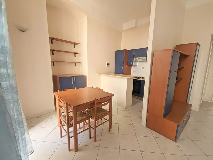 Immagine 2 di Bilocale in vendita  in Via Zeffiro Massa 84 a San Remo