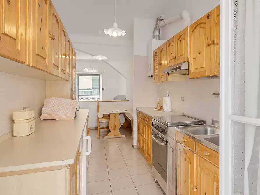 Immagine 6 di Quadrilocale in vendita  in Via Zeffiro Massa 174 a San Remo