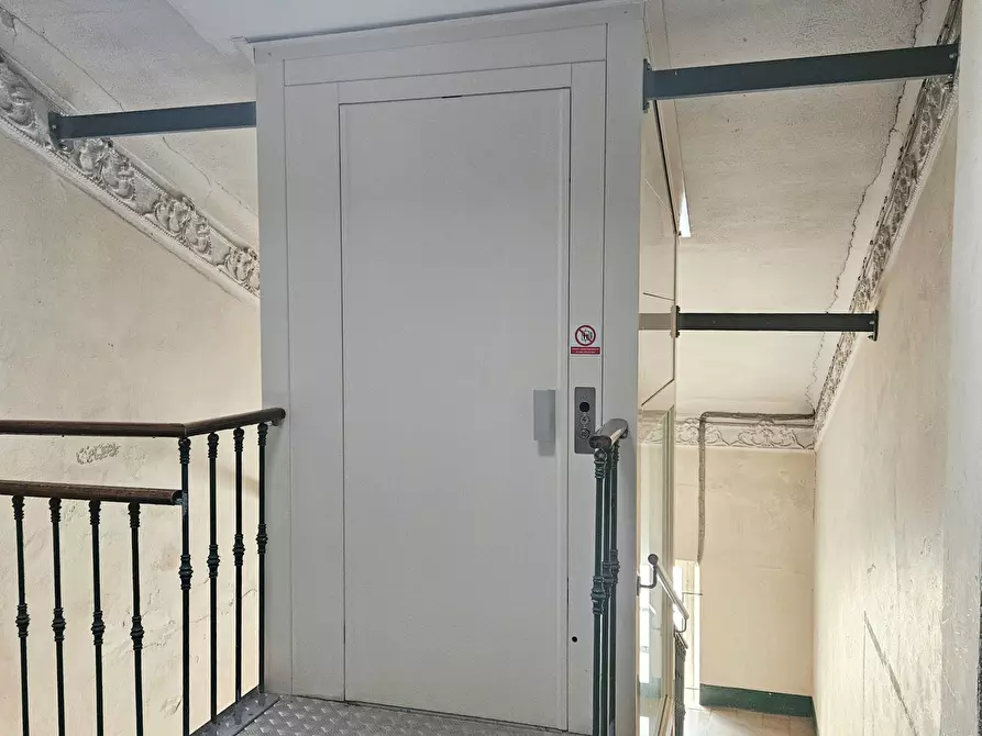 Immagine 21 di Bilocale in vendita  in Via Garibaldi 97 a San Remo