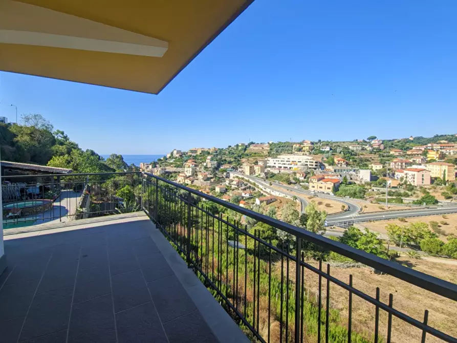 Immagine 5 di Trilocale in vendita  in Via Pascoli 158 a San Remo