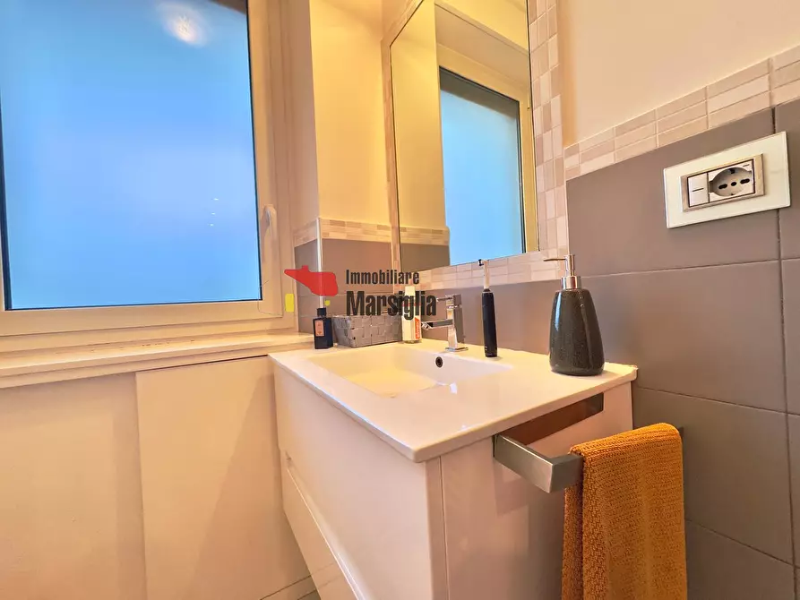 Immagine 23 di Pentalocale in vendita  in Corso Guglielmo Marconi 150 a San Remo