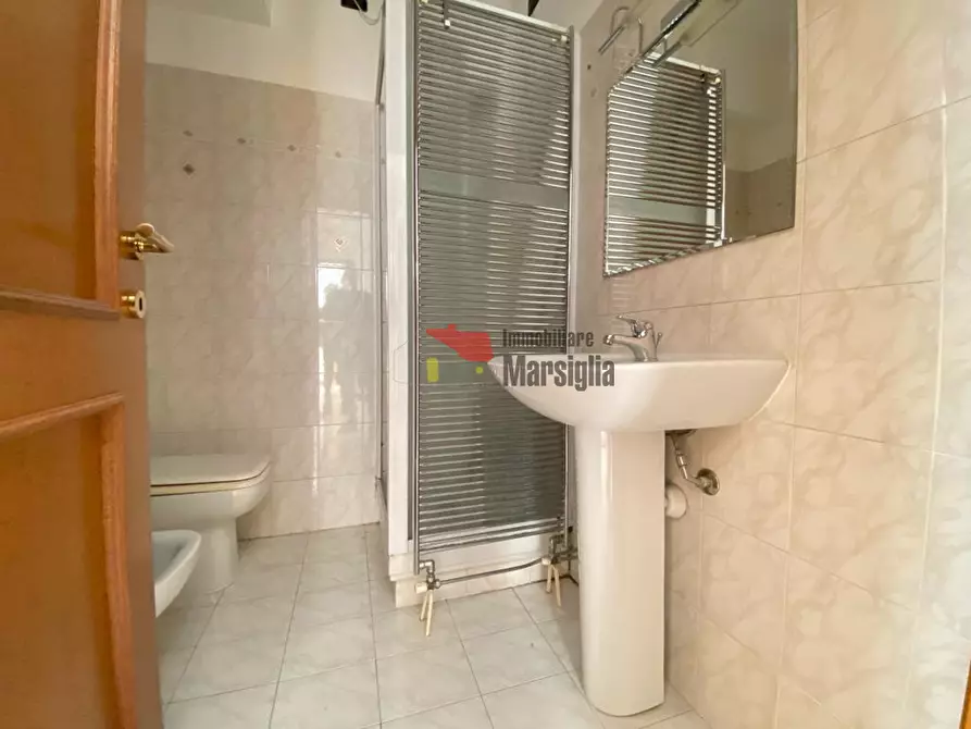 Immagine 18 di Quadrilocale in vendita  in Strada Solaro 88 a San Remo