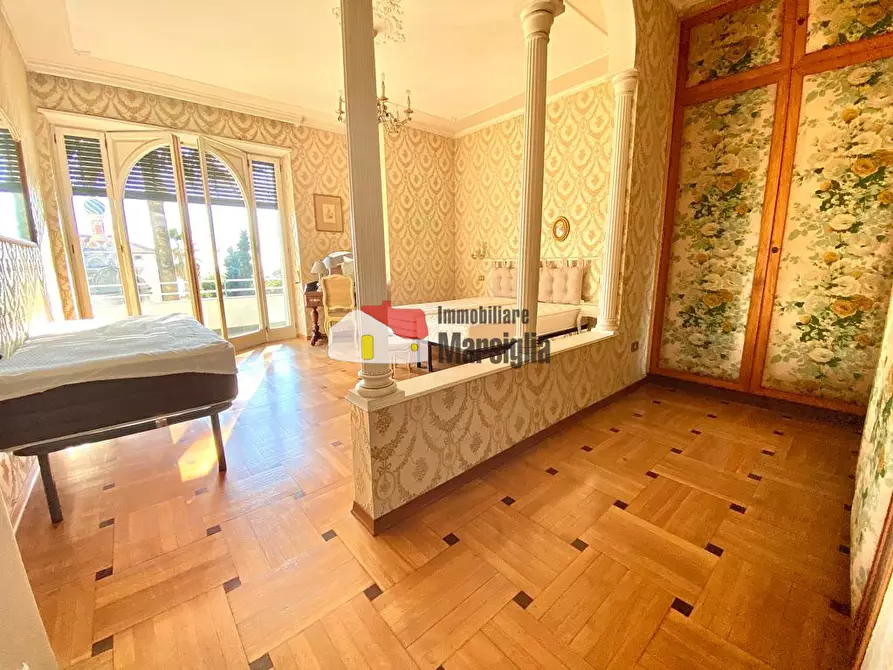 Immagine 11 di Quadrilocale in vendita  in Via Nuvoloni a San Remo