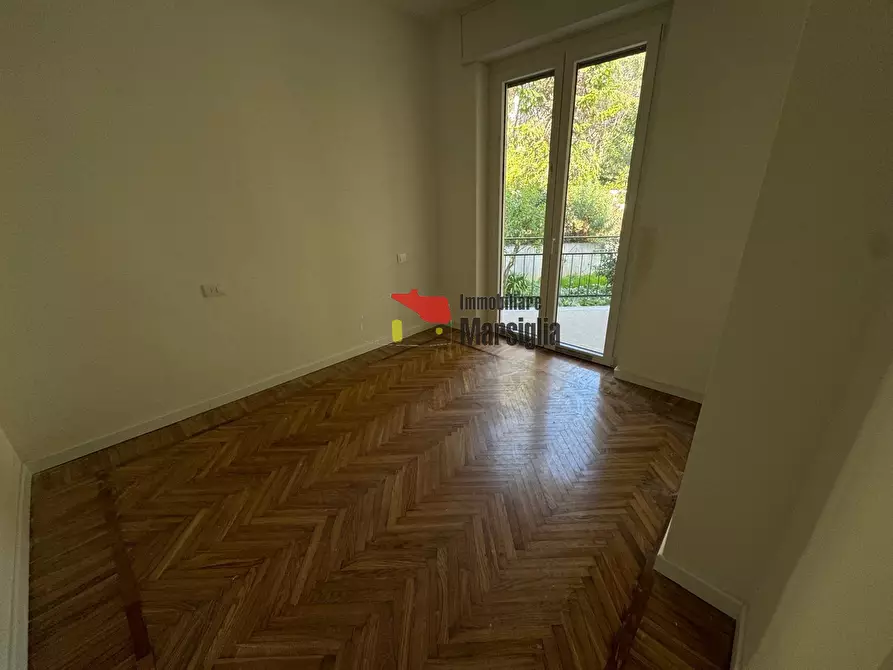 Immagine 13 di Trilocale in vendita  in Corso degli Inglesi 533 a San Remo