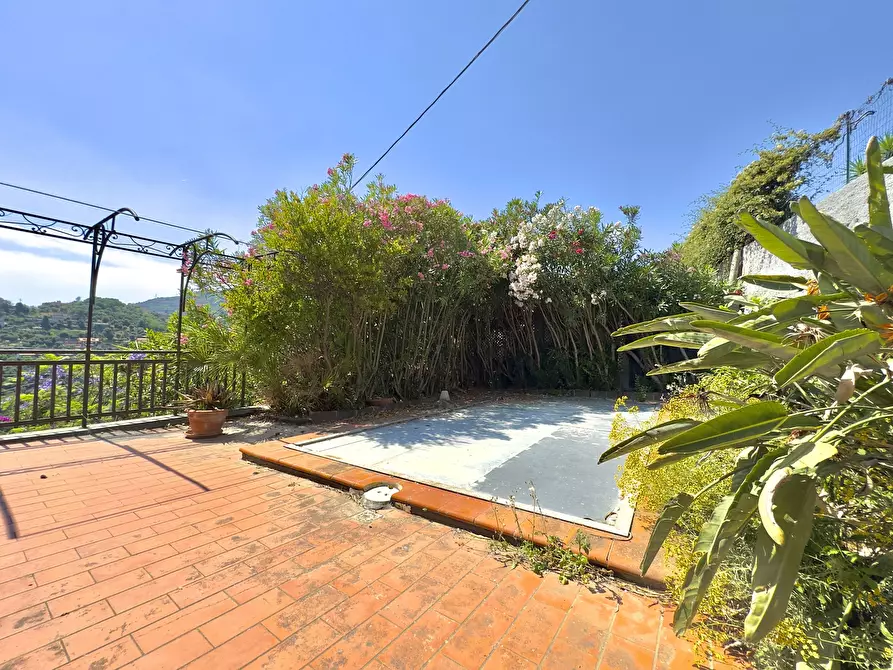 Immagine 21 di Casa indipendente in vendita  in Via Gabriele D'Annunzio snc a San Remo