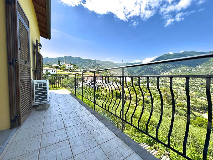 Immagine 20 di Casa indipendente in vendita  in Strada San Bartolomeo 300 a San Remo