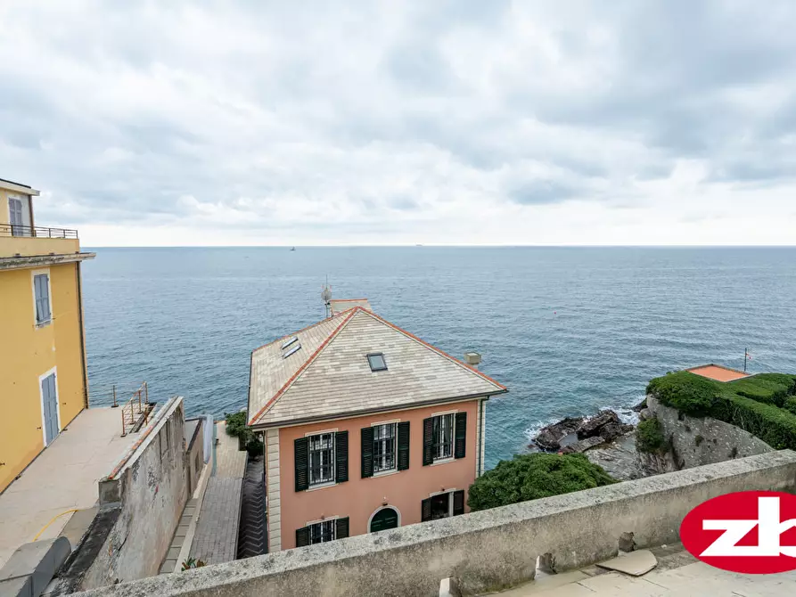 Immagine 1 di Casa indipendente in vendita  in Via Andrea Provana di Leyni a Genova