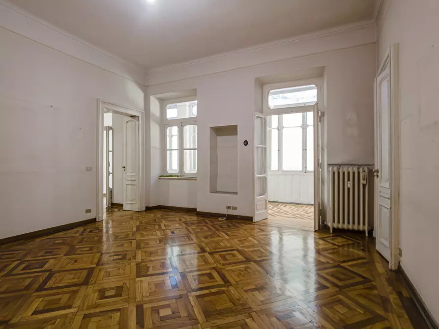 Immagine 3 di Ufficio in vendita  in Corso Re Umberto a Torino