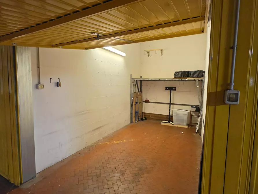 Immagine 6 di Garage in vendita  in Via Carlo Botta a Torino