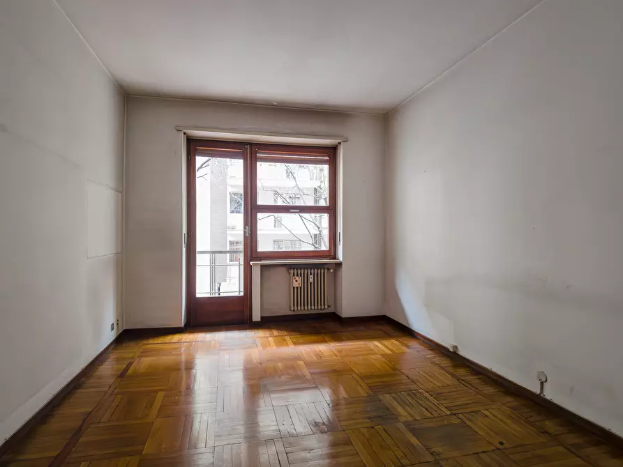 Immagine 7 di Quadrilocale in vendita  in Via Fratelli Carando a Torino