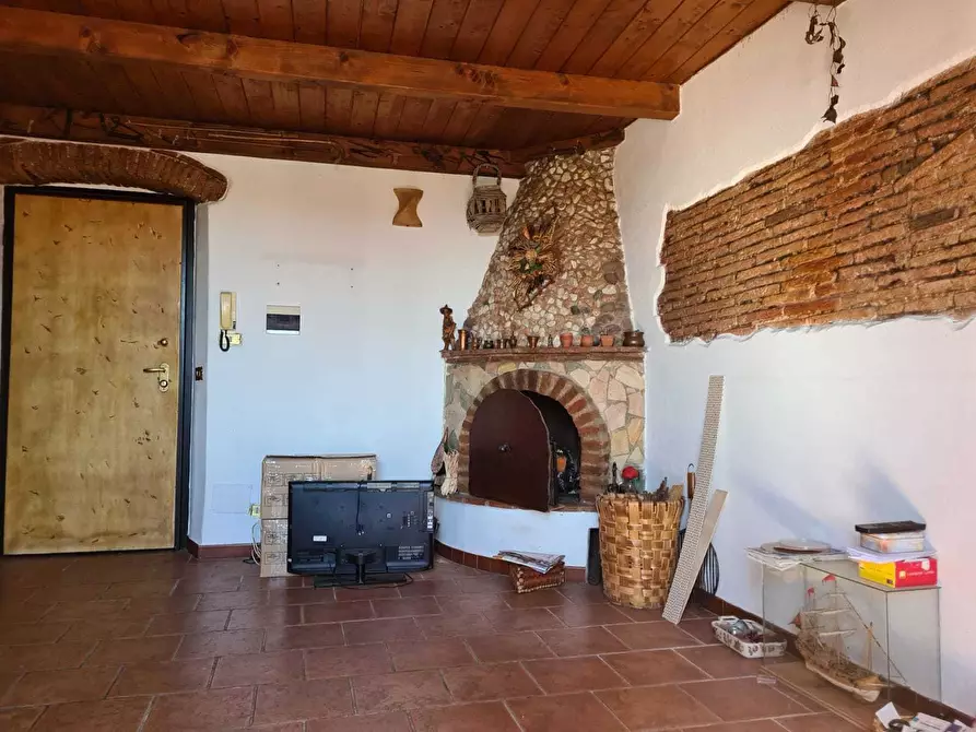 Immagine 6 di Trilocale in vendita  a Livorno