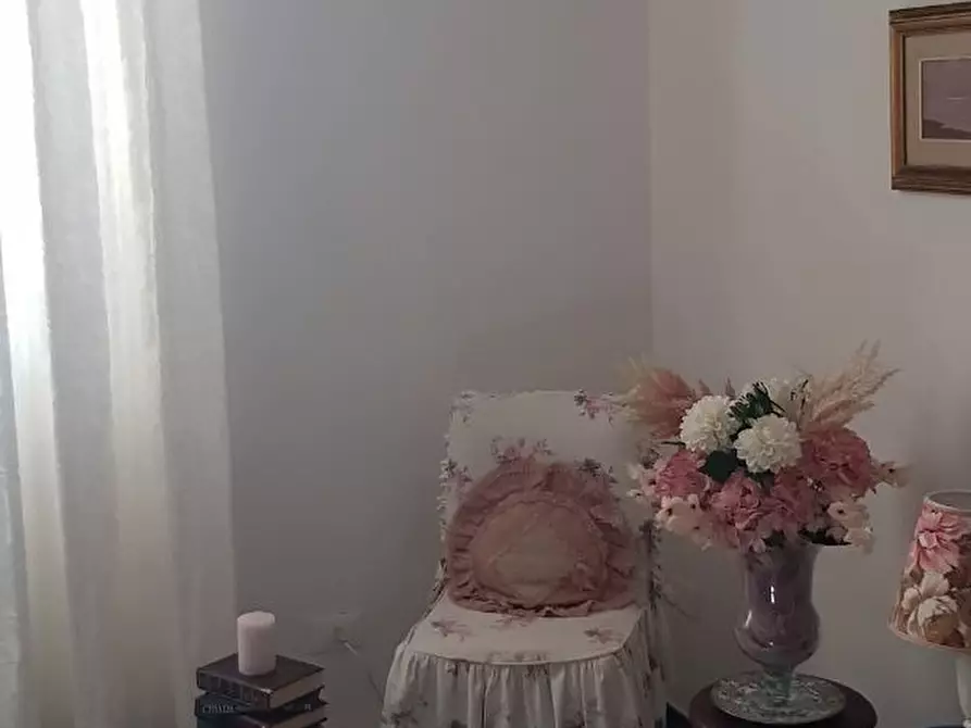 Immagine 3 di Porzione di casa in vendita  a Livorno