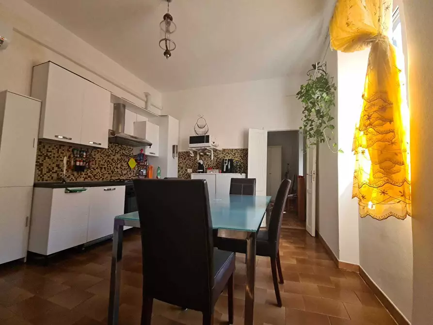 Immagine 15 di Trilocale in vendita  a Livorno