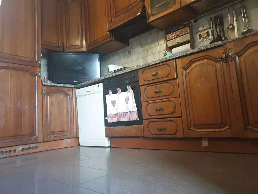 Immagine 9 di Quadrilocale in vendita  a Livorno