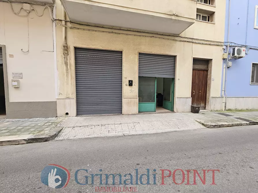 Immagine 13 di Magazzino in vendita  in Via Duca d'Aosta 76 a Lecce