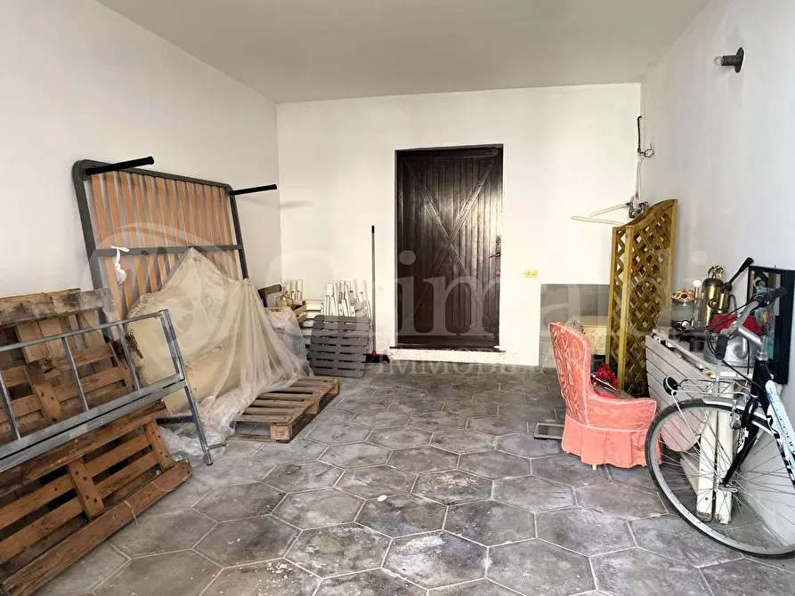 Immagine 46 di Villetta a schiera in vendita  in VIA VERDI a Alezio