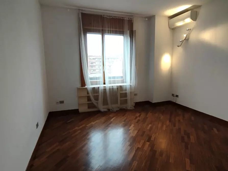 Immagine 13 di Trilocale in affitto  in Via Decembrio 25 a Milano